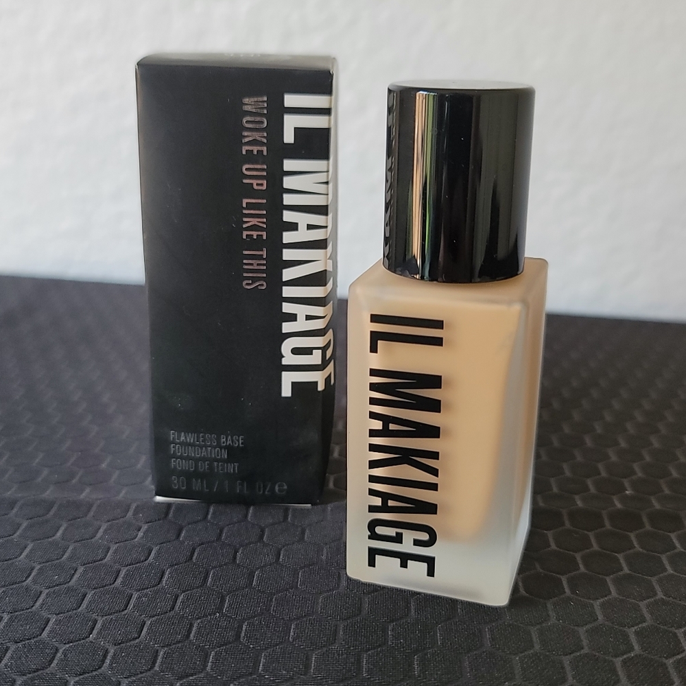Unused Il Makiage Woke Up Like This foundation, shade 060